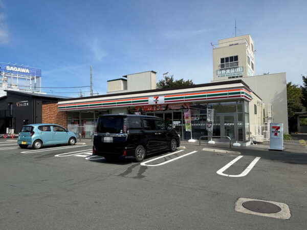 セブンイレブン豊川インター店